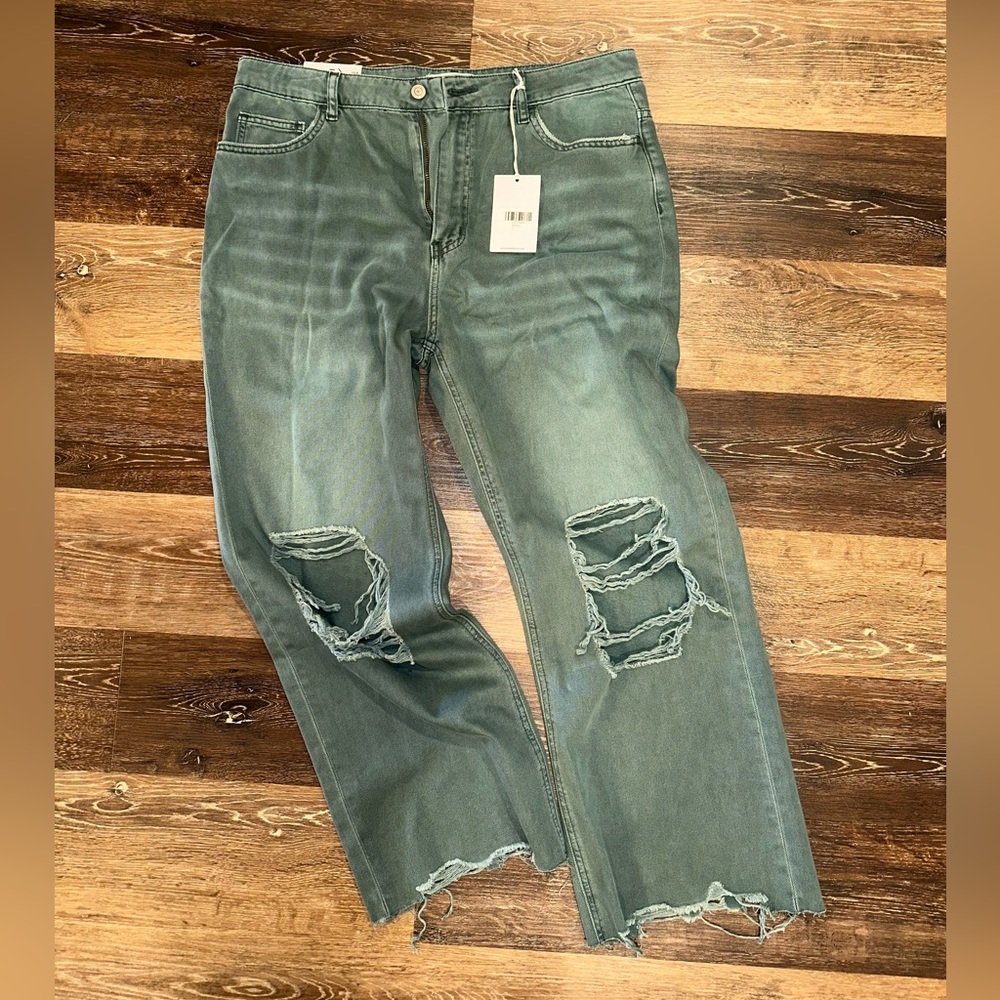 Stylish Green Distressed Women's Jeans